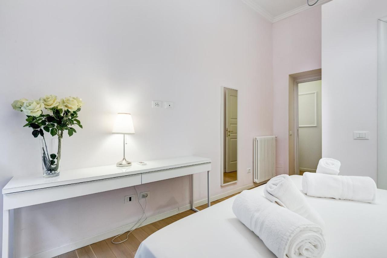 Trevi Fountain Modern Apartment Rome Exterior photo